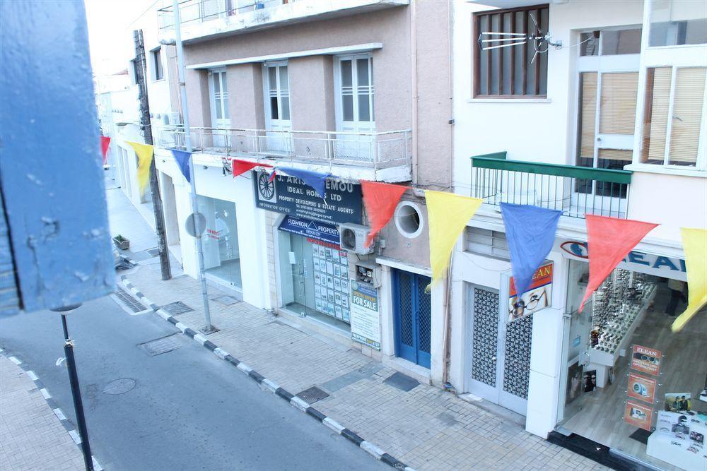 הוסטל Paphos Trianon מראה חיצוני תמונה