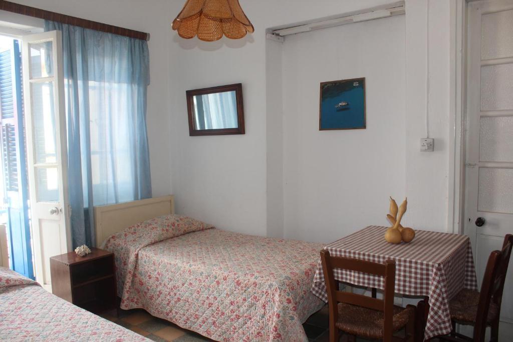 הוסטל Paphos Trianon חדר תמונה